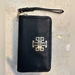 Tory Burch wristlet wallet
